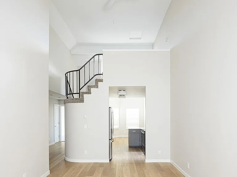 Elevation at Mountain Park — Photo 31