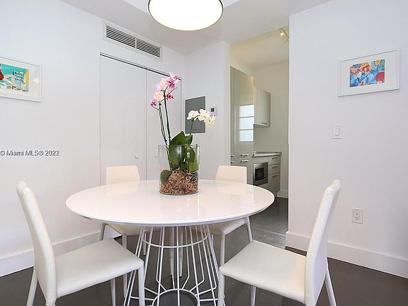 2nd image of 600 15th St APT 6