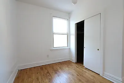 1116 W Polk St #3 — Photo 11