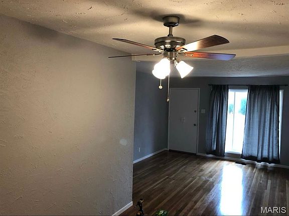 5th image of 419 Macdougall Dr