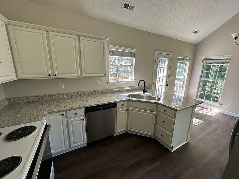 85 McIntosh Estates Dr — Photo 33
