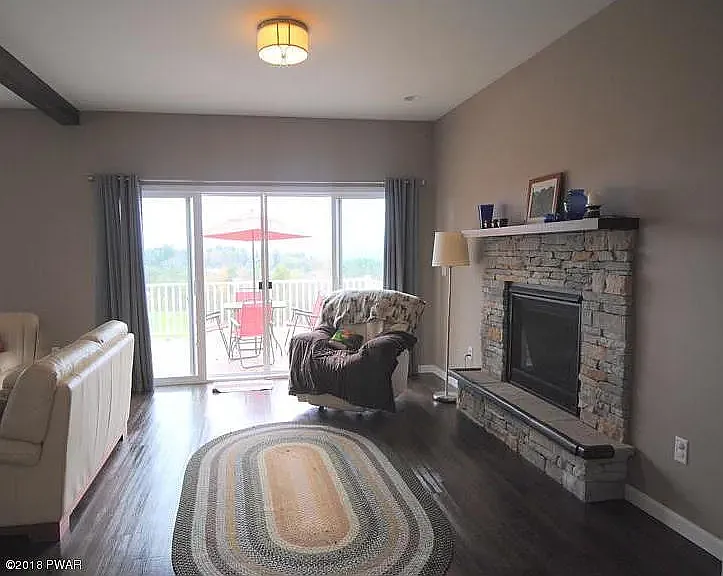 139 Sugar St — Photo 4