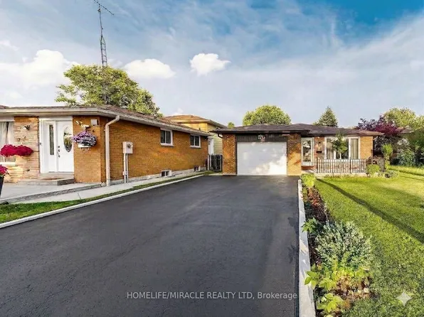 3694 Brandon Gate Dr, Mississauga, ON L4T 3M8