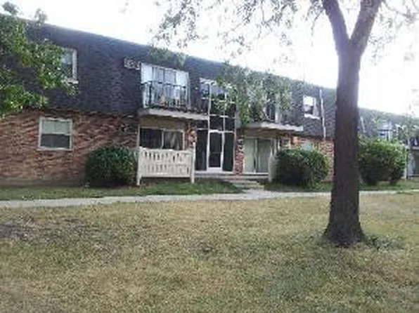 9994 S 84th Ter APT 311, Palos Hills, IL 60465