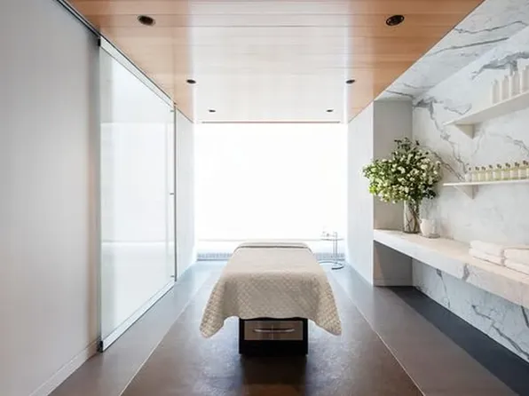 432 Park Avenue image 13 of 20