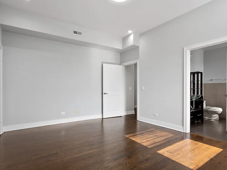 1412 W Morse Ave — Photo 14