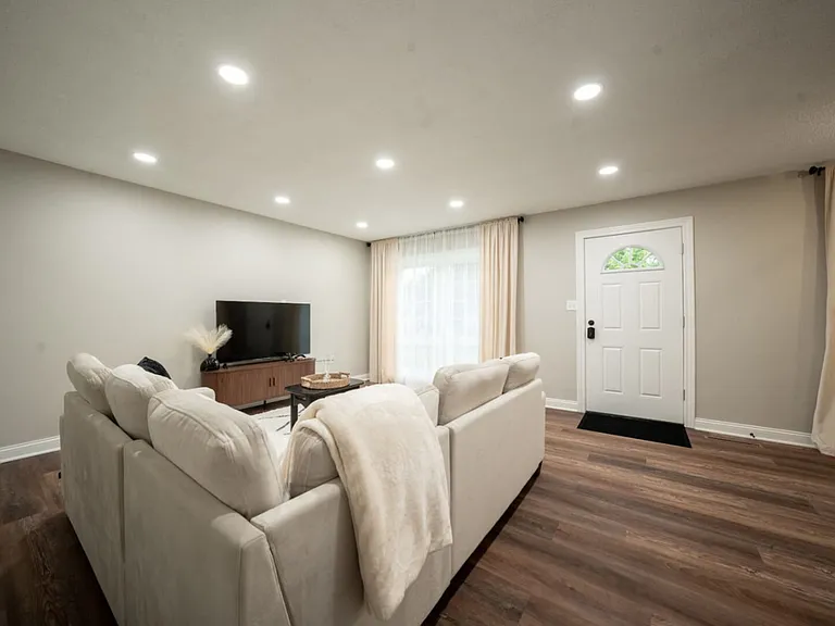 Fairview Ln — Photo 12