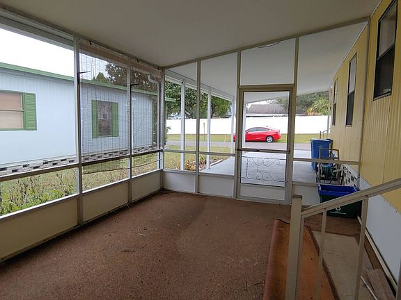 5th image of 2123 Greenside Dr