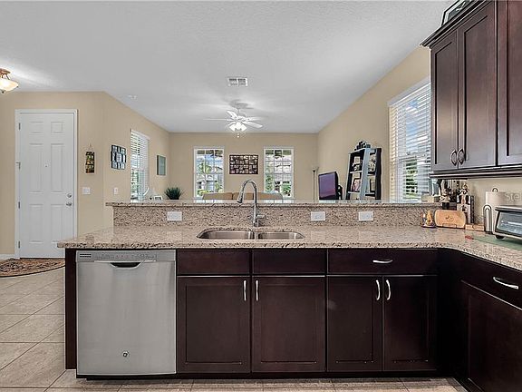 4th image of 15169 Avenue Of The Arbors