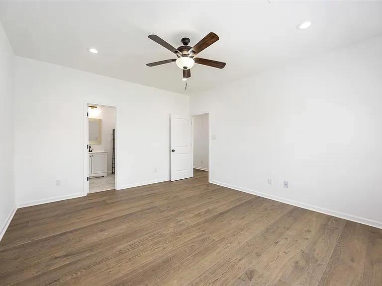 7950 Miley St — Photo 27