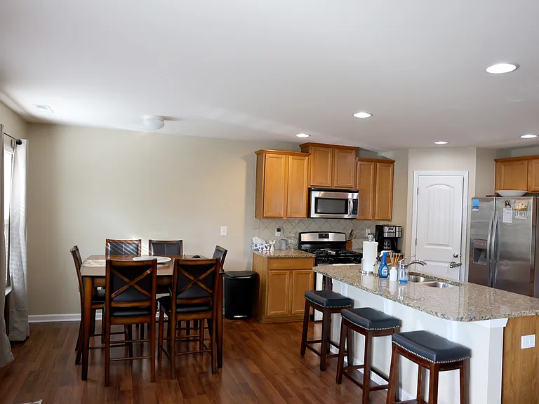 2510 Perthshire Ln — Photo 20