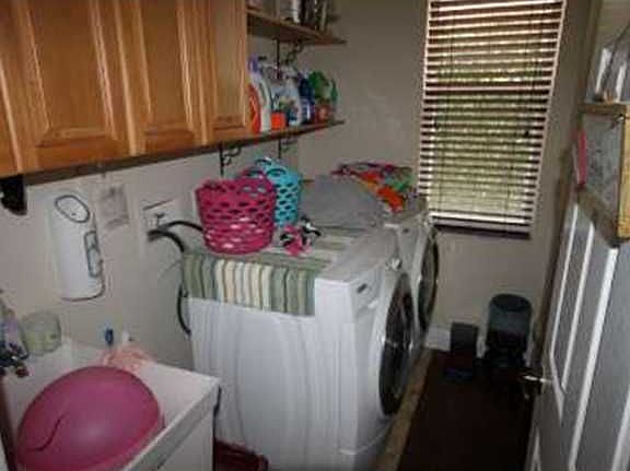4th image of 5942 Bay Hill Cir