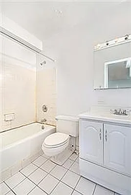 Rented by R New York | media 30