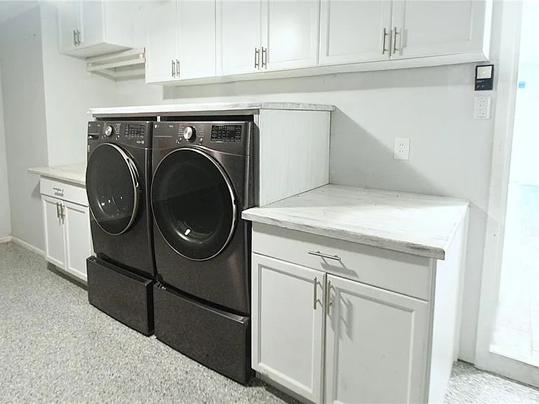 5521 Yorkshire Way — Photo 32