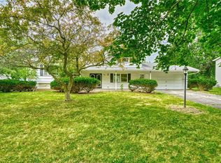 101 Hitchcock Ln, Rochester, NY 14625