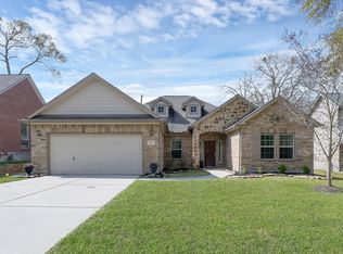 398 Rolling Hills Dr, Conroe, TX 77304