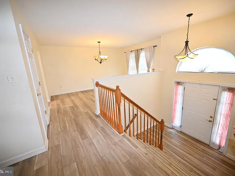 9172 Granite Ct — Photo 5