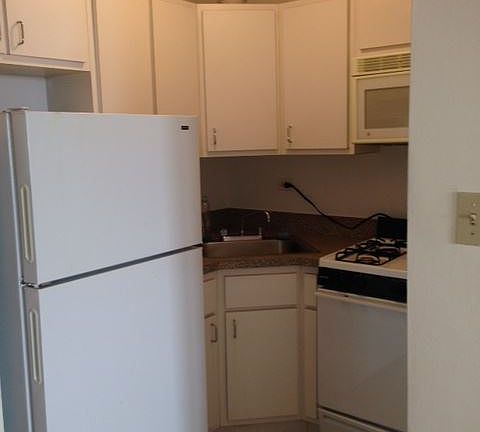 2nd image of 8309 Brevoort St