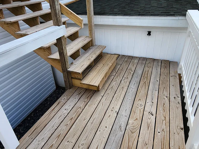 329 1/2 N 8th St — Photo 4