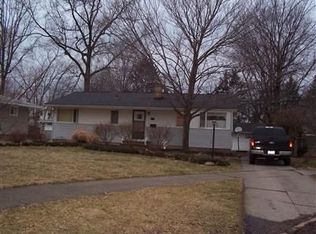 6206 Nelwood Rd, Parma Heights, OH 44130