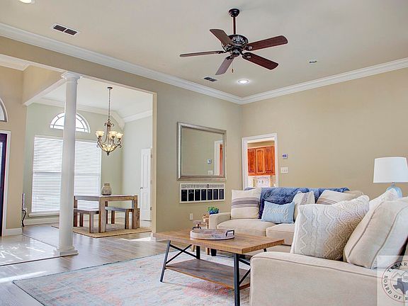 4th image of 290 Shirley Ln
