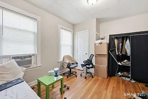 33 Baggott St — Photo 1