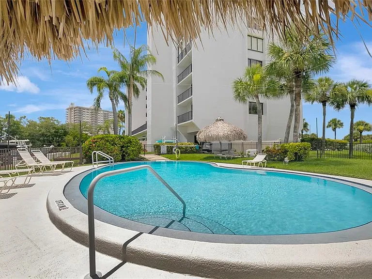 1581 Gulf Blvd #302N — Photo 35