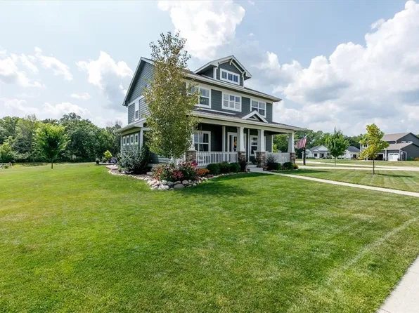 840 Cardinal Dr, Polk City, IA 50226
