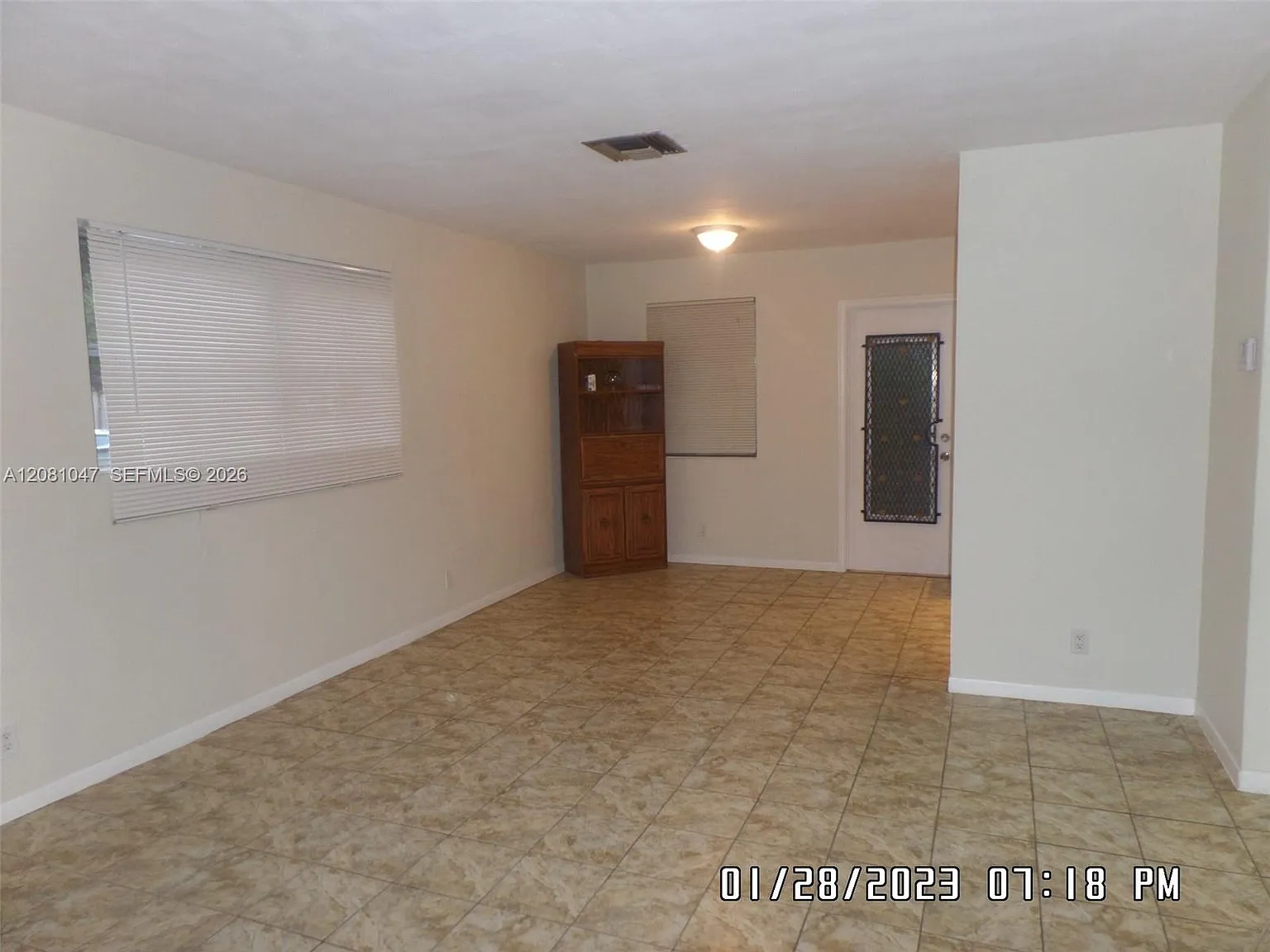 Coronet Acres Condo — Photo 2