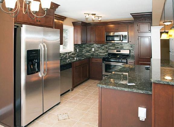 2nd image of 13768 Fairlawn Ave