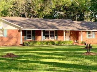 3911 Robin Hood Rd, Valdosta, GA 31606