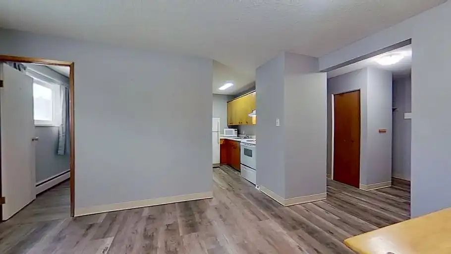 1st image of 105 Alder Dr #103