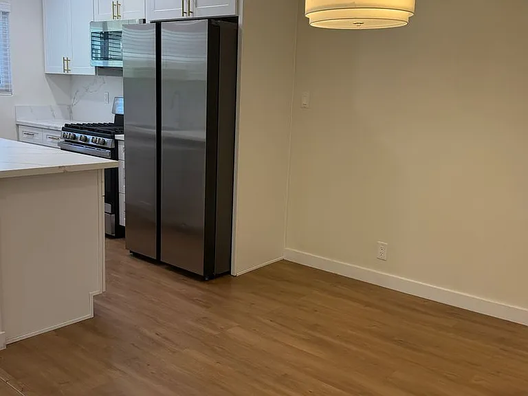 561 East Orange Grove Avenue — Photo 6