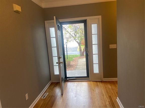 3rd image of 5212 Hook Cir