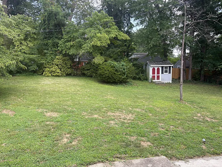 1217 Dinwiddie Ave — Photo 9