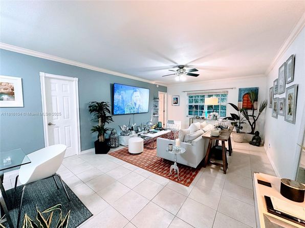 2424 SE 17th St APT B307
