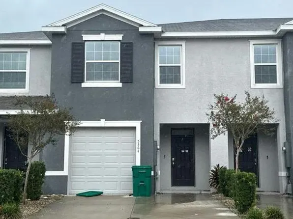 5364 Pinecone Ct, Wildwood, FL 34785