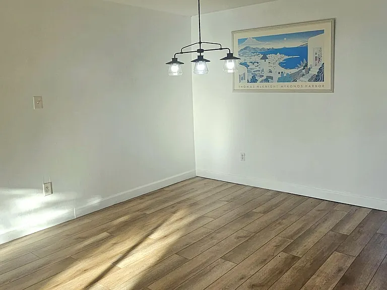 1505 Crescent Cir #B24 — Photo 5