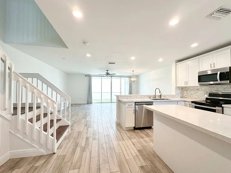 6207 Old Court Rd #604 — Photo 4