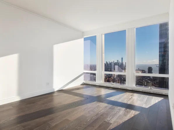 35 Hudson Yards 5805 image 2 of 18