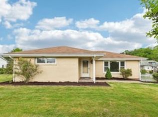 200 Edgewood St, Aliquippa, PA