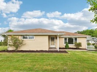 200 Edgewood St, Aliquippa, PA, 15001