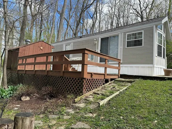 147 Vacation Blvd, Edgerton, WI 53534