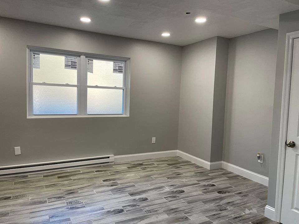 2nd image of 26 Carroll Pl Floor 1