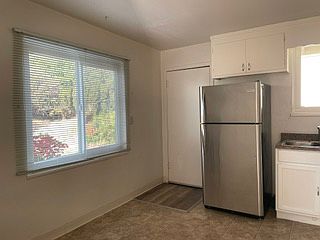5th image of 1944 Howe Dr