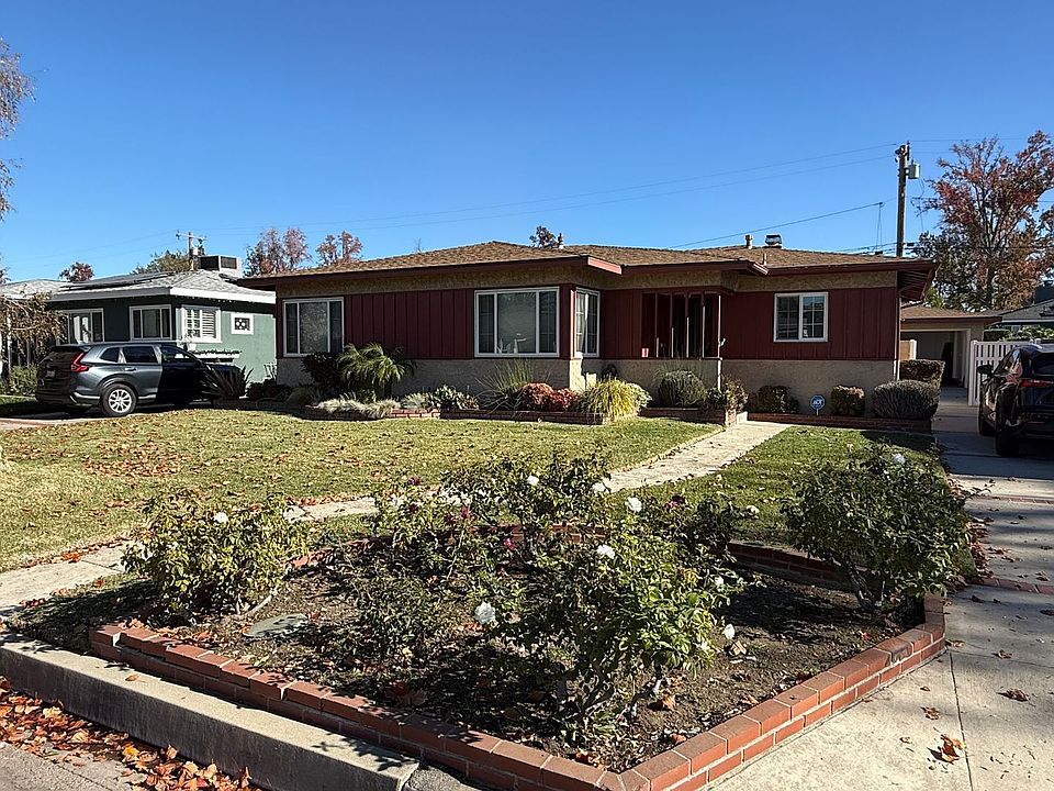 1st image of 4408 Glenfinnan Ave