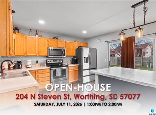 204 N Steven St, Worthing, SD 57077