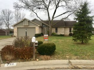 200 Charles Dr, Carlisle, OH