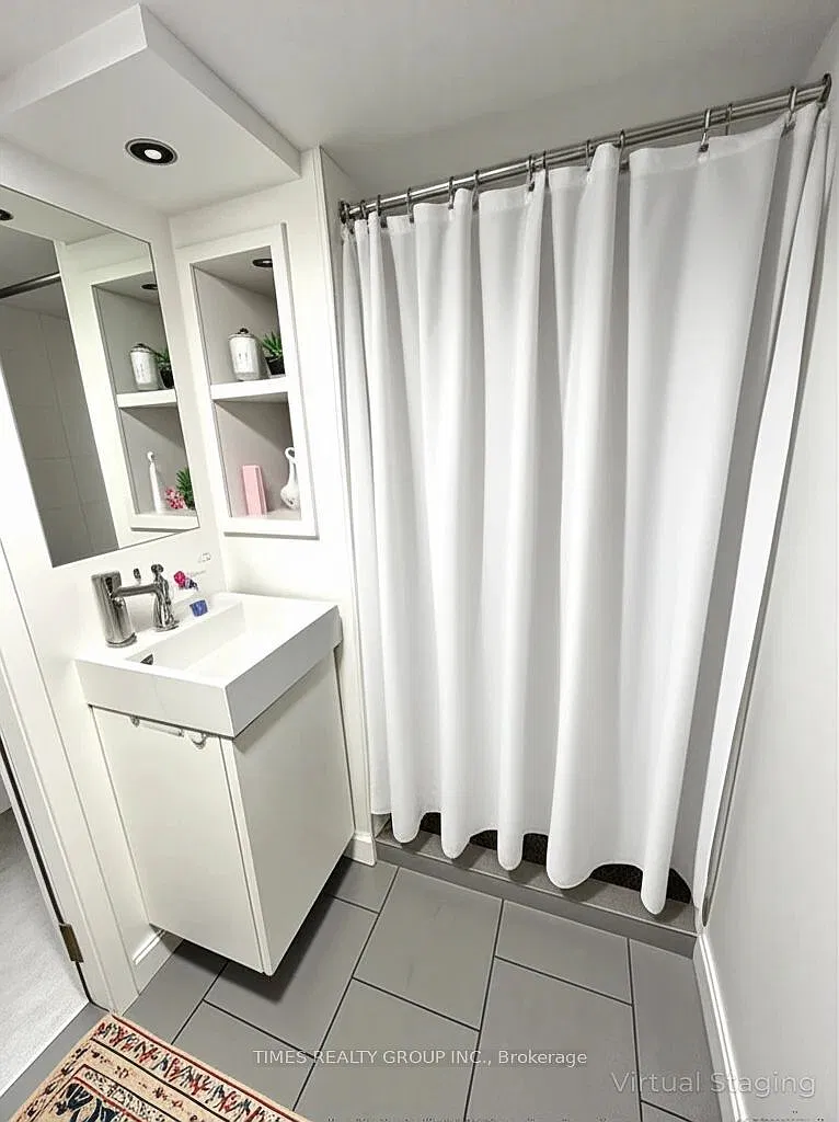 1 bed, $1,699 — Photo 4