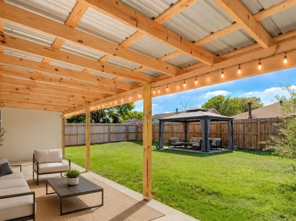 7327 Sunlight Ln, Houston, TX 77095